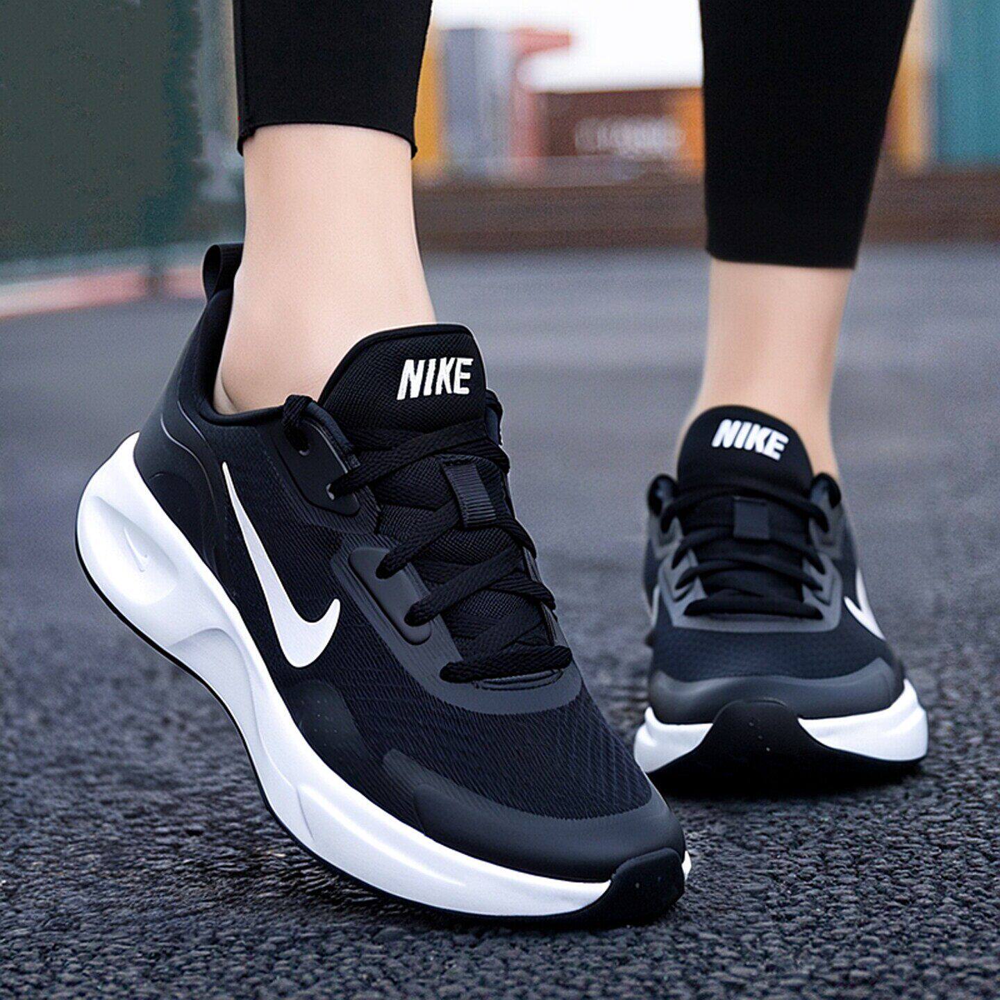 NIKE耐克新款女子运动鞋轻便减震透气休闲鞋慢跑鞋黑白色跑步鞋