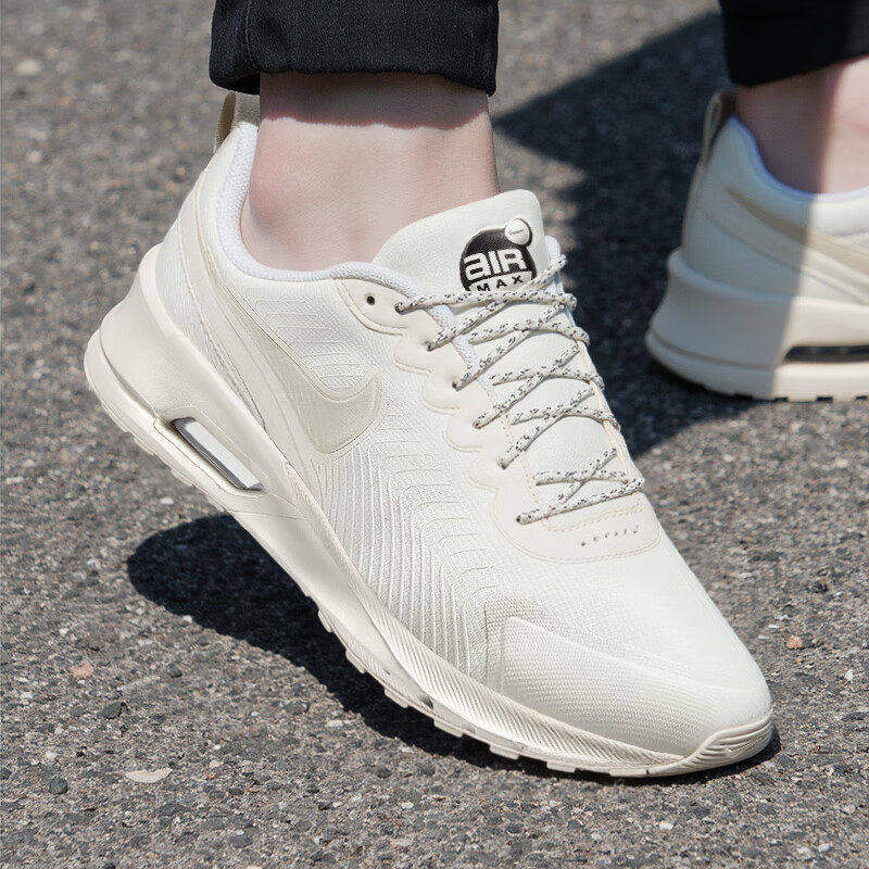 Nike耐克鞋子春季新款跑