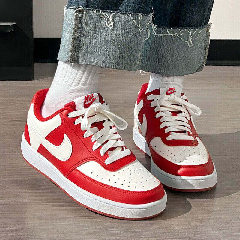NIKE耐克女鞋新年款红色