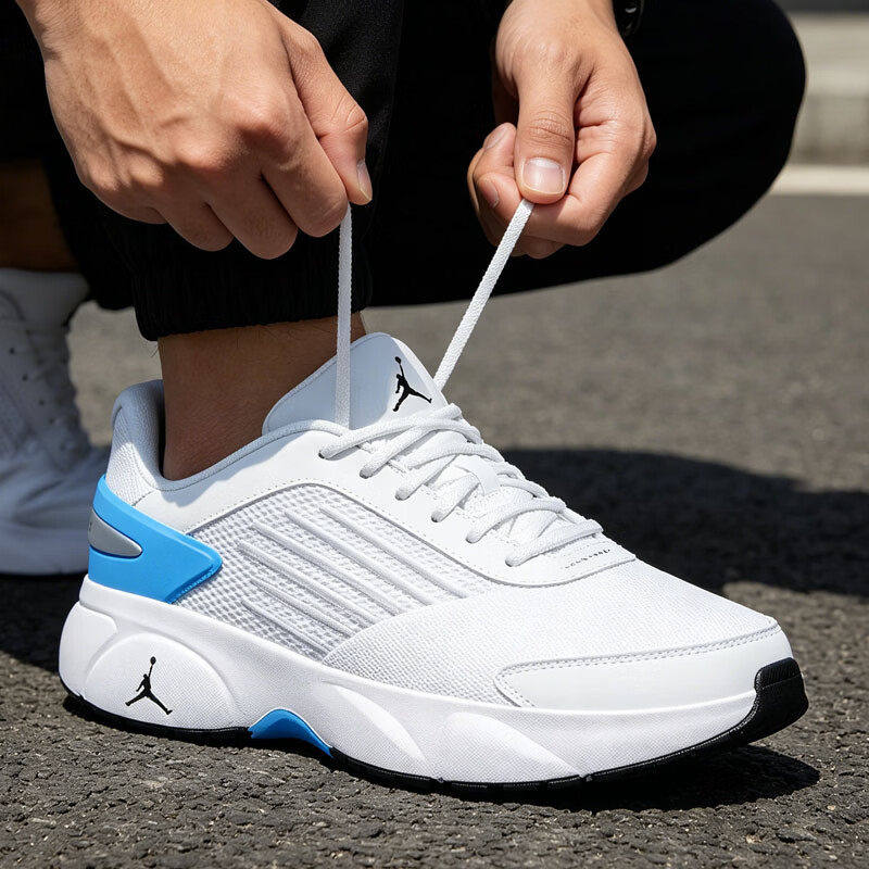 Nike耐克新款男款运动跑步鞋白色轻便透气系带休闲鞋潮流时尚