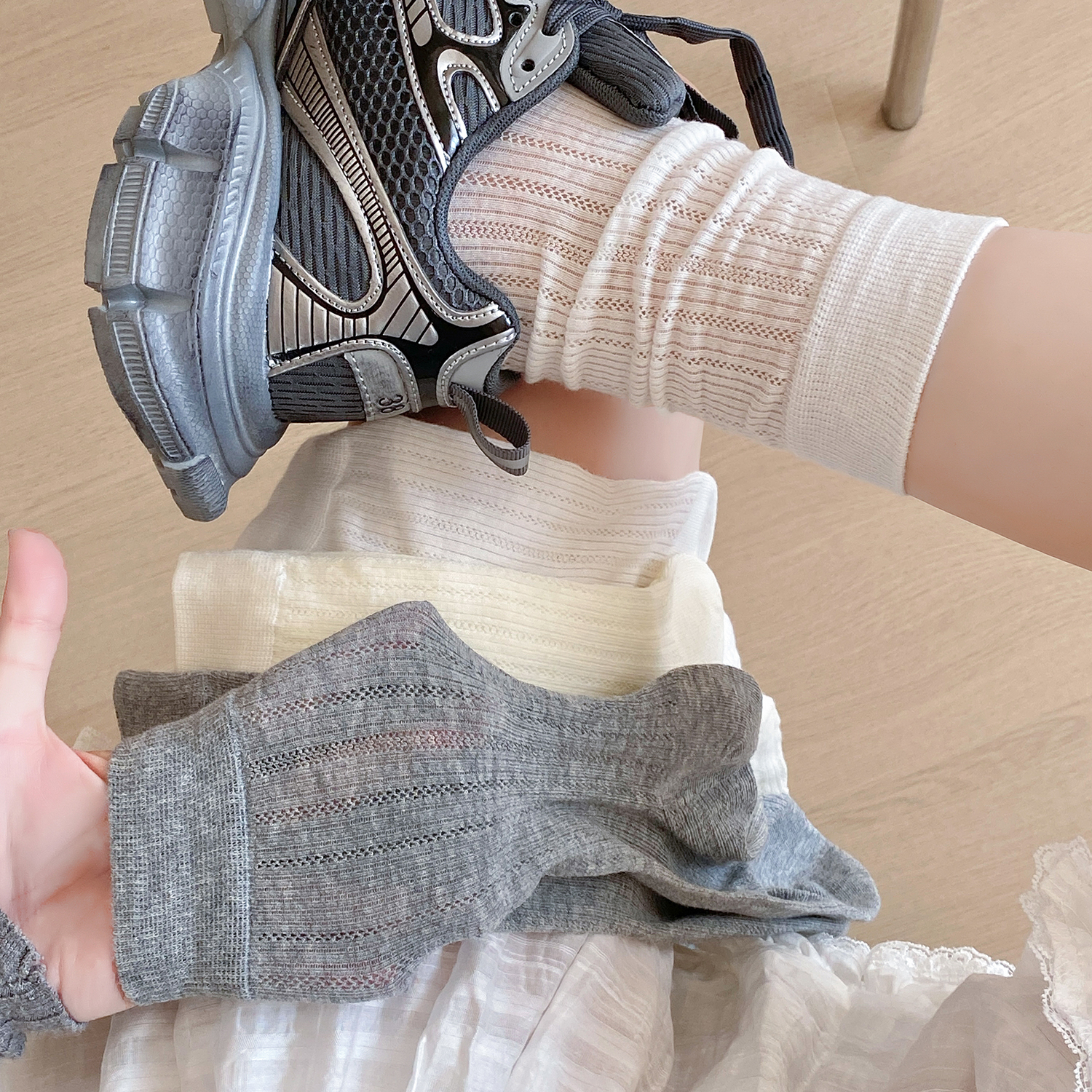 灰色袜子女堆堆袜搭配老爹鞋芭蕾