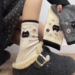 可爱袜子女款冬季白色堆堆袜配勃肯鞋厚袜子保暖羊毛袜冬季中筒袜