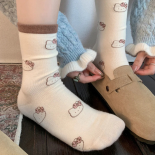 hellokitty袜子女款 袜子长筒袜 秋中筒袜白色堆堆袜子miu系勃肯鞋