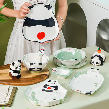 AMH2025新品卡通panda釉下彩陶瓷餐具熊猫造型碗盘组合家用可爱风