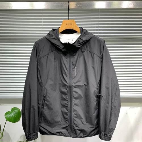 2025春季新款男士连帽防晒衣简约薄款夹克上衣时尚百搭短款外套男