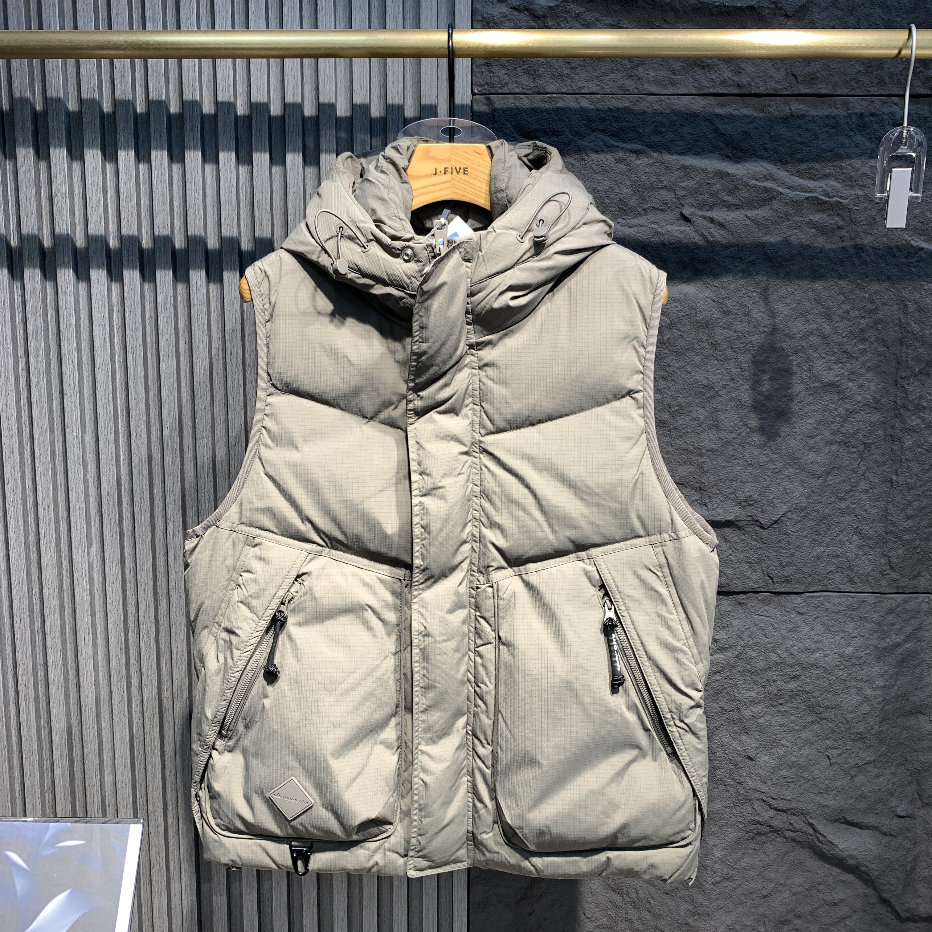 2025秋冬季新款男士休闲连帽加厚羽绒马甲宽松时尚保暖外套衣服