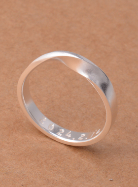 999足银莫比乌斯环情侣对戒