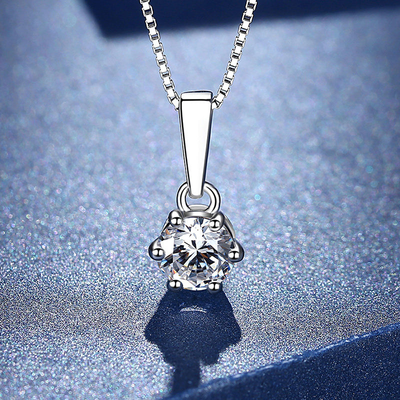 诗美洛正品莫桑石项链女纯银锁骨链六爪吊坠简约百搭气质小众设计