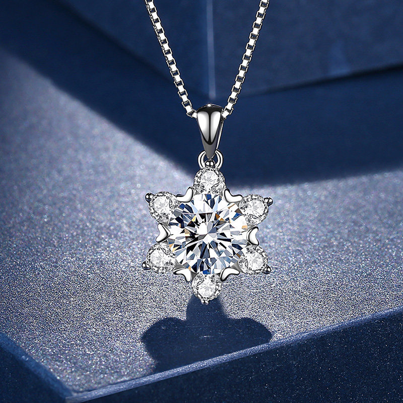 诗美洛浪漫雪花纯银正品莫桑石项链女轻奢气质简约毛衣链锁骨链