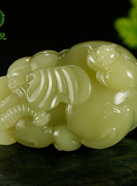 和田玉大象猴子手把件男款