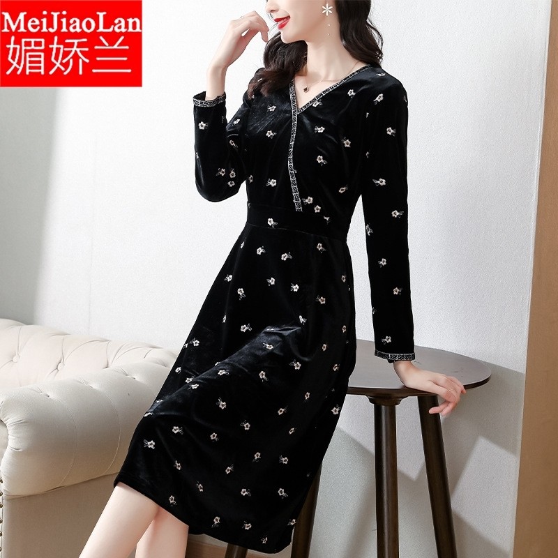 媚娇兰女2021秋季新款复古优雅气质修身显瘦洋气减龄中长裙金丝绒