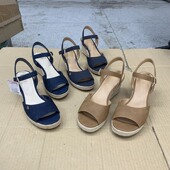 新款 外贸原单坡跟凉鞋 夏季 纯色日常休闲百搭圆头一字带露趾