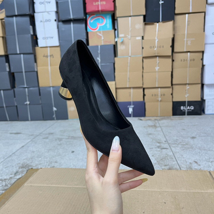 纯色新款一脚蹬百搭气质皮鞋女
