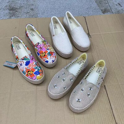 夏季新款透气休闲百搭简约单鞋