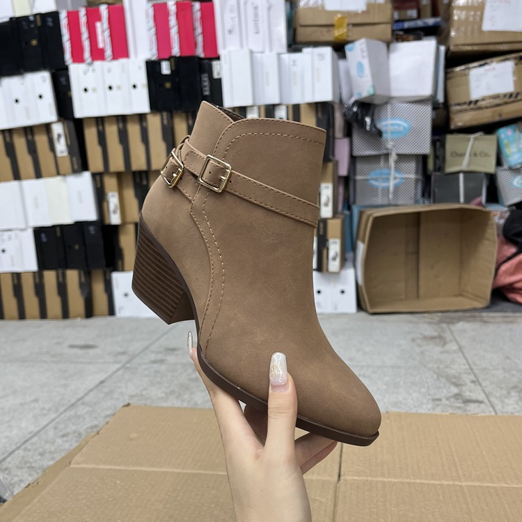 外贸原单尖头粗跟时装显瘦短靴超级百搭显白装饰皮带扣美拉德色系