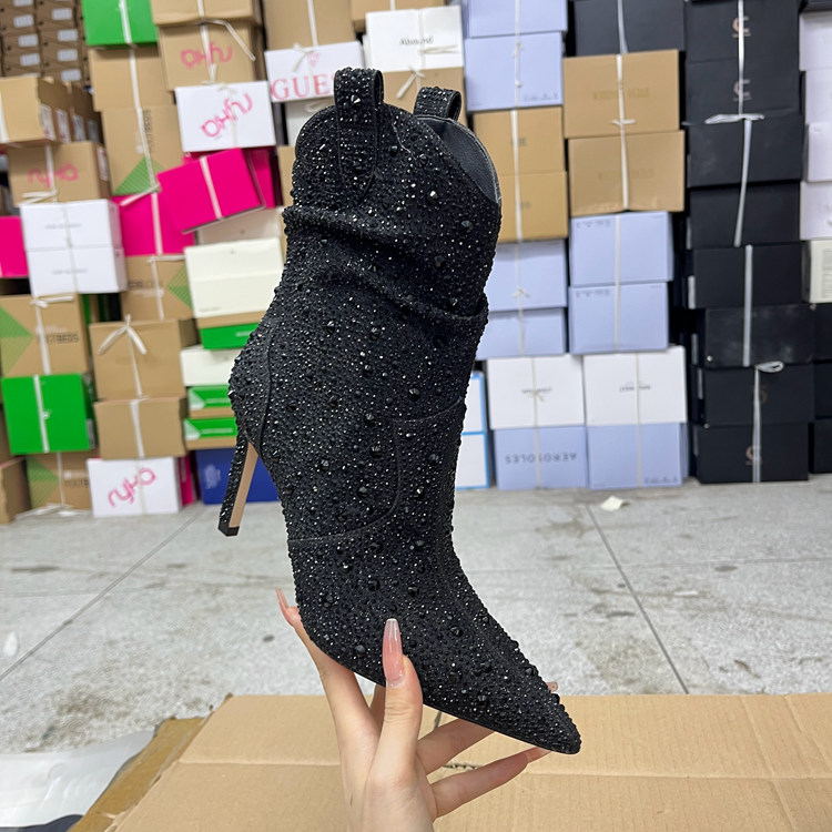 气质尖头纯色细高跟带钻套筒短靴