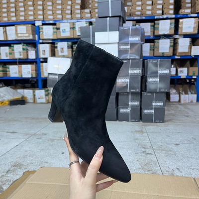 尖头纯色侧拉链粗高跟短靴烟筒靴