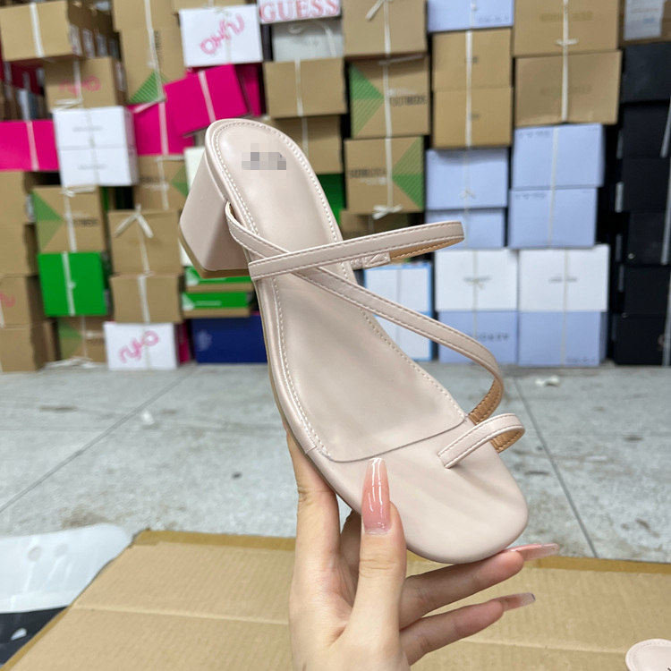 方头纯色粗跟夹趾细绳拖鞋凉鞋