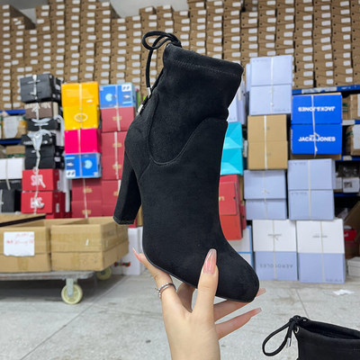 圆头粗高跟系带短靴简约时尚新款