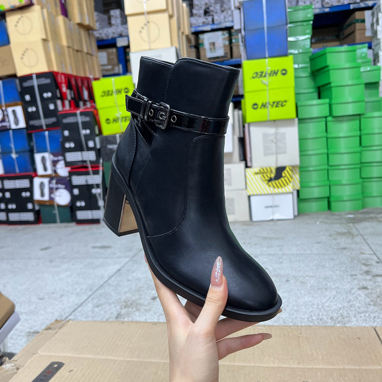 外贸原单黑色粗跟皮带扣女短靴