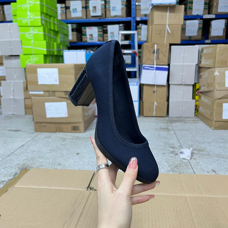 外贸原单粗高跟单鞋纯色新款简约时尚舒适圆头浅口百搭职业高跟鞋