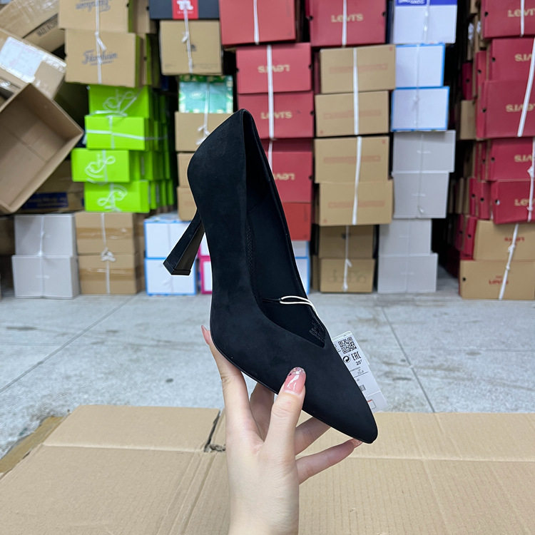 外贸原单尖头浅口细跟单鞋简约时尚新款气质百搭日常外穿断码特惠