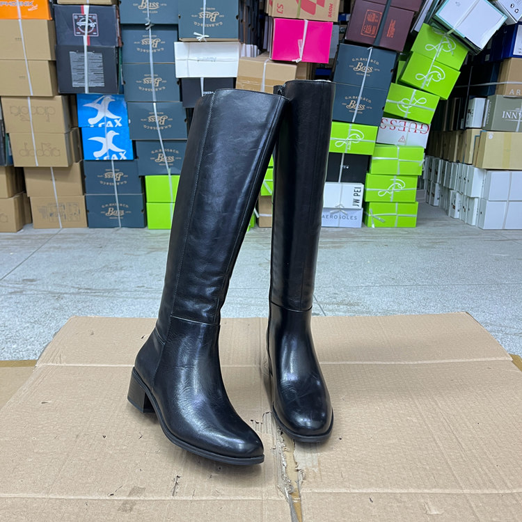 圆头纯色粗高跟侧拉链时装长筒靴