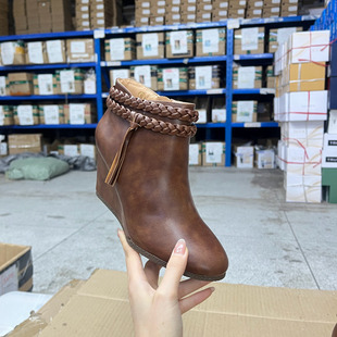 Lady Shoes外贸原单圆头坡跟踝靴简约时尚新款休闲百搭短靴编织带