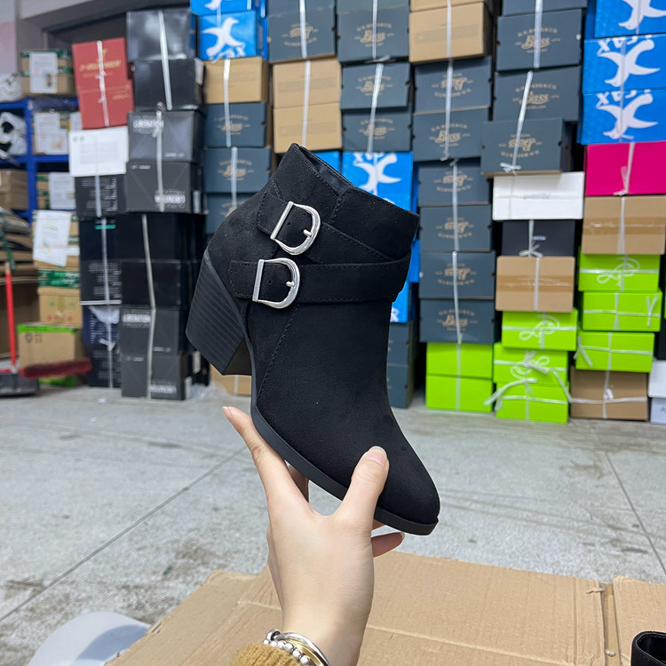 新款侧拉链舒适休闲百搭靴子