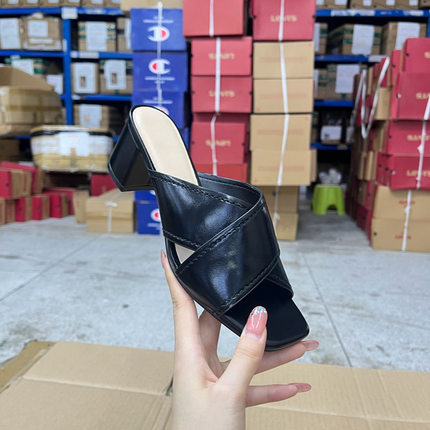 外贸原单女鞋时尚shoes工厂清仓新款方头纯色粗高跟时装凉鞋拖鞋