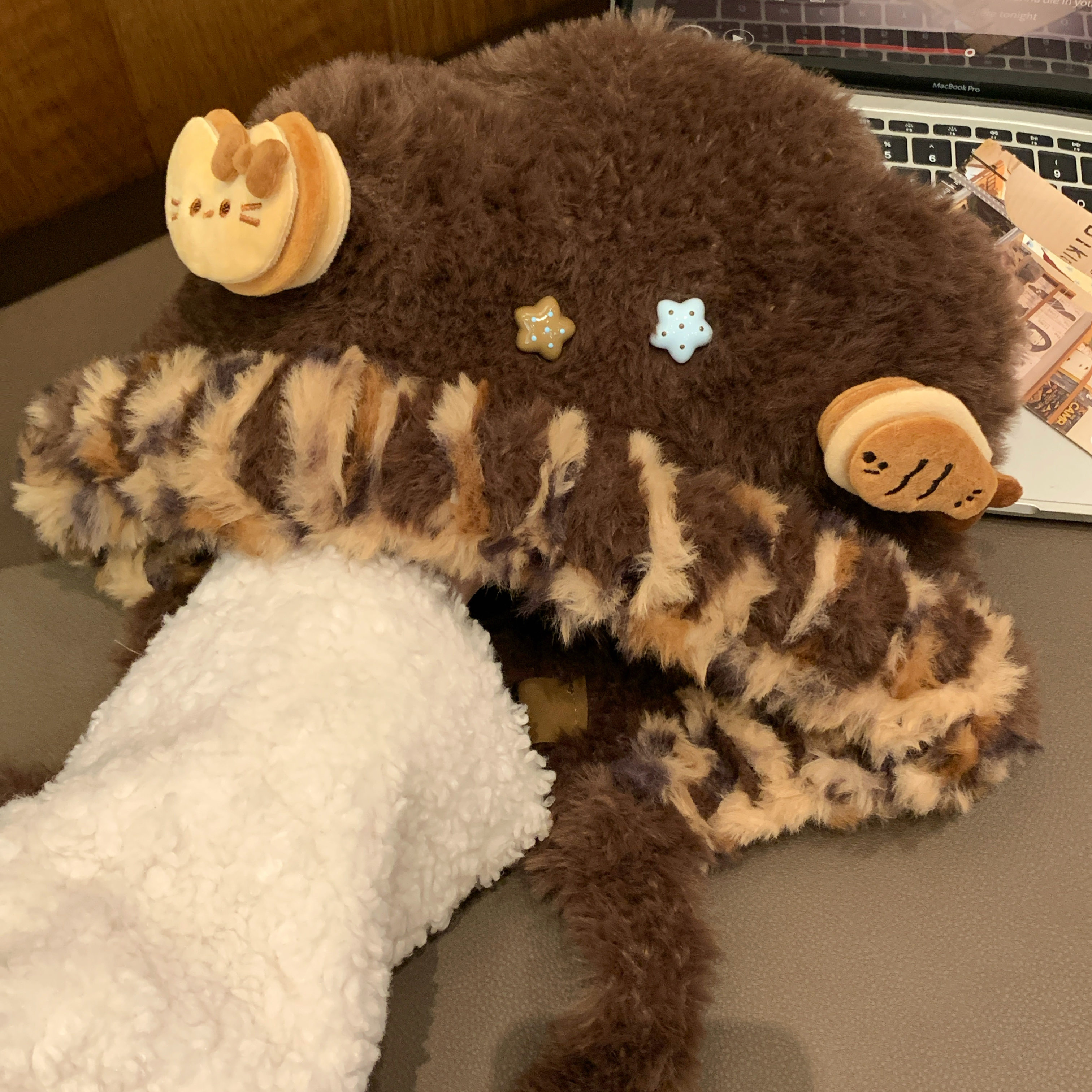 咖色小鱼猫咪毛绒护耳帽女显脸小秋冬针织毛线帽保暖防寒雷锋帽子