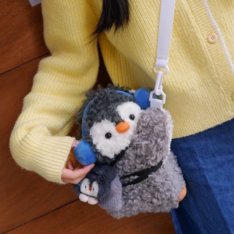 耳机企鹅趴趴包毛绒斜挎手机背包