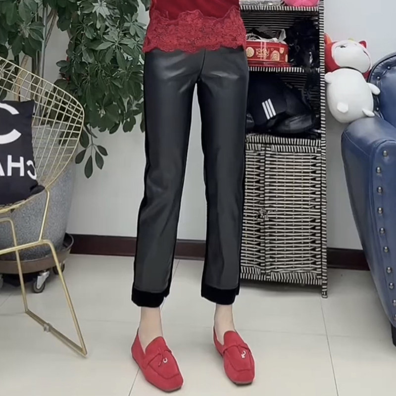 欧货秋冬新款PU皮拼接金丝绒裤女弹力修身显瘦百搭九分休闲直筒裤