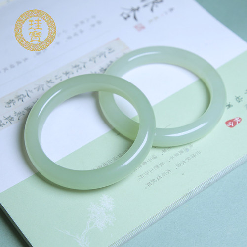 珪宝晴水色冰底正品宽条手镯