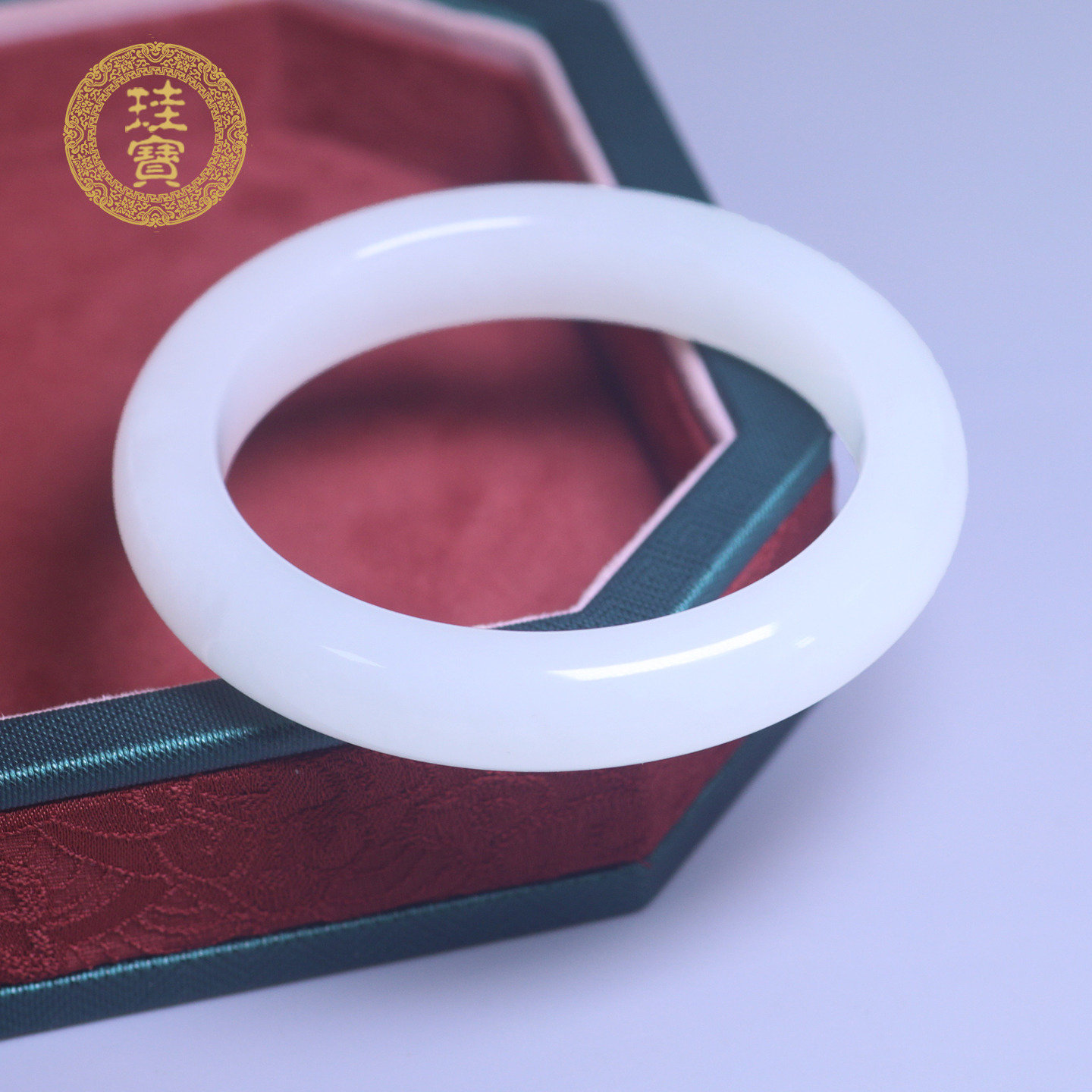 珪宝和田玉羊脂玉宽条手镯55.5mm