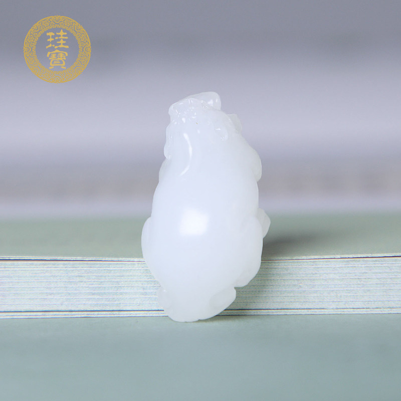 和田玉貔貅吊坠男女款天然玉石