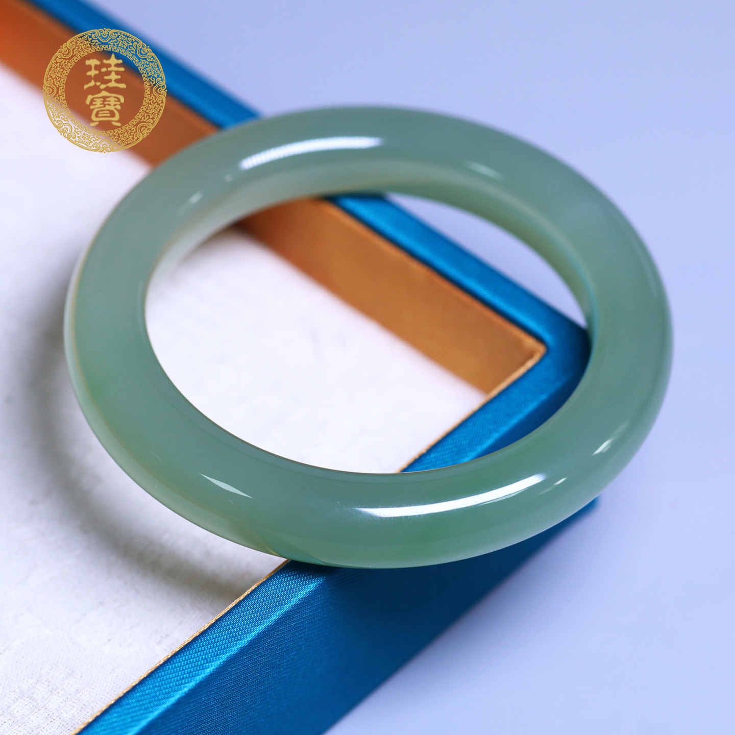 珪宝57mm和田玉高冰翠青宽条玉手镯女款天然玉石玉镯子带证书C50