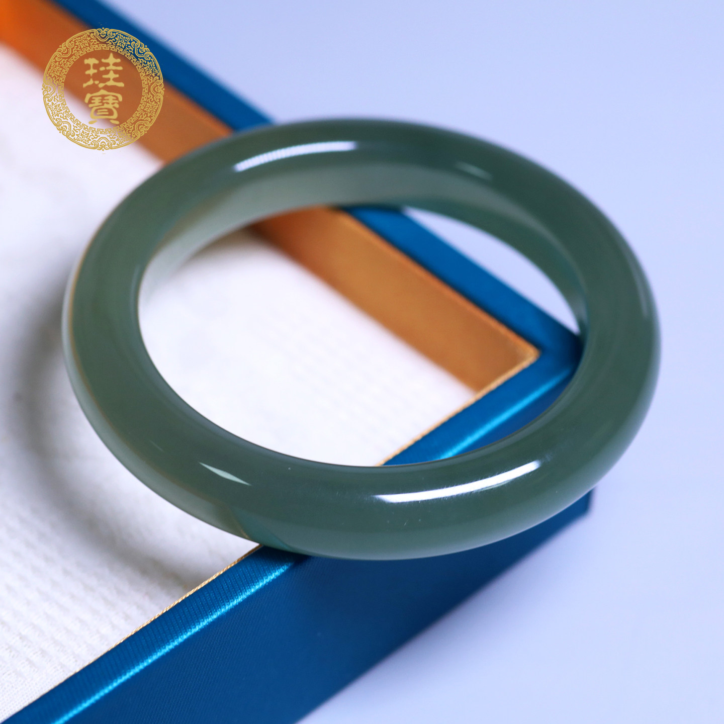 珪宝和田玉湖水绿宽条手镯58.8mm