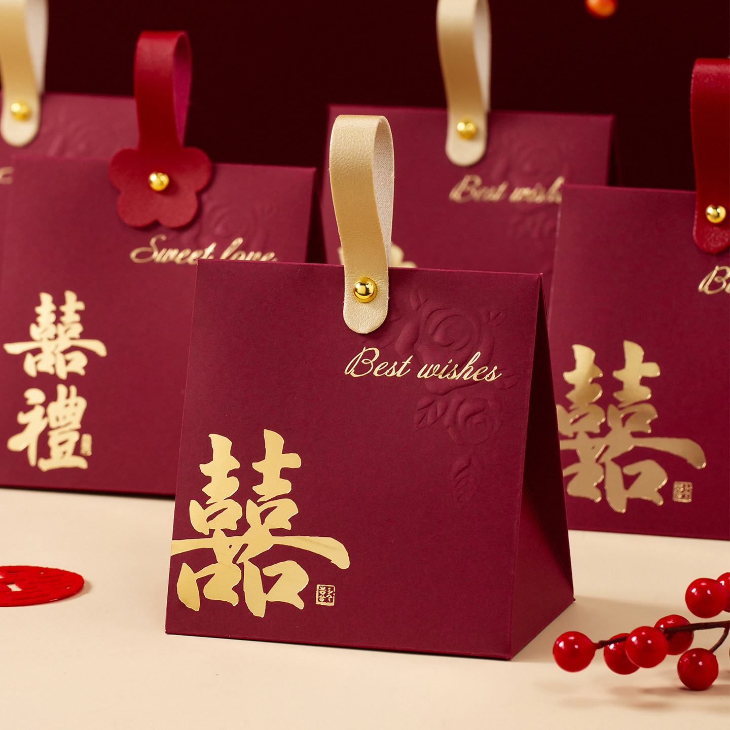 结婚喜糖盒2025新款喜糖盒子高级装糖果礼盒空盒婚礼专用喜糖袋子