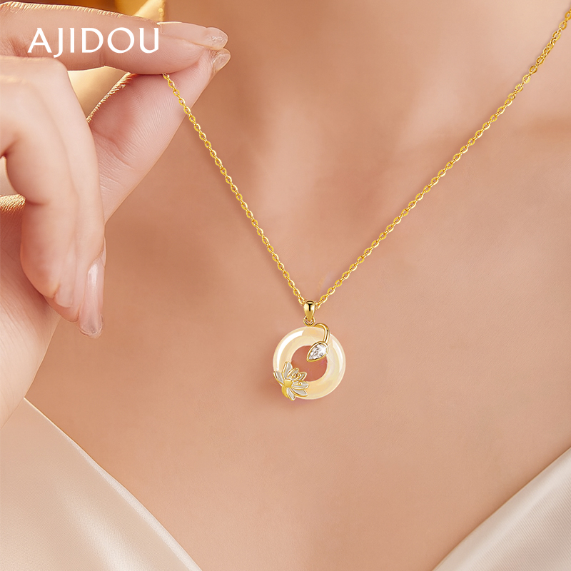 阿吉豆项链女款S925银玉髓锁骨链