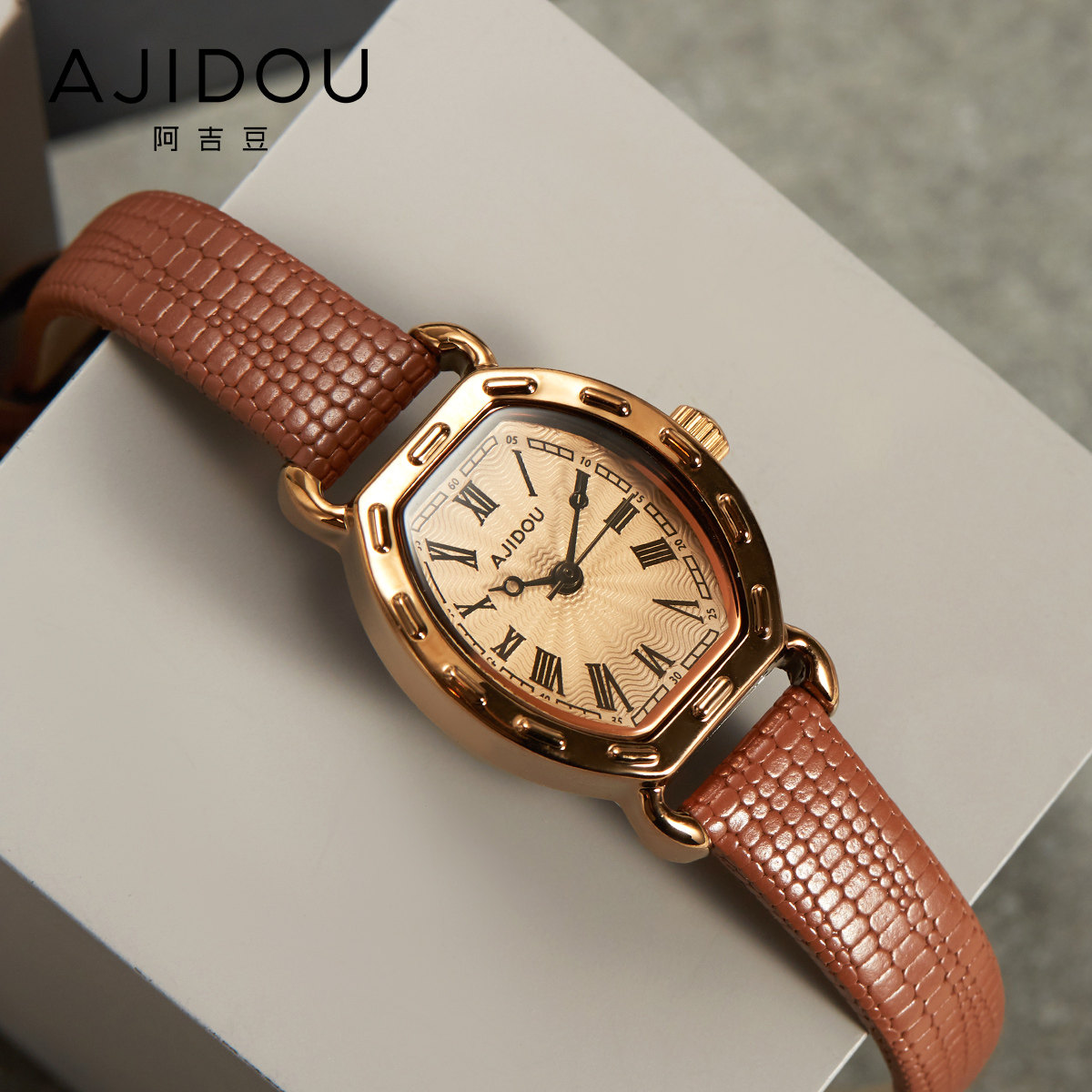 阿吉豆时光之印手表经典复古权贵象征时光永恒表带女士石英表