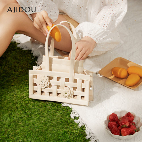 阿吉豆度假风单肩包简约时尚