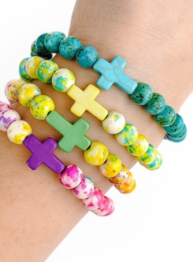 秋冬十字架吊坠手串7件套彩色仿松石弹力绳串珠彩多巴胺手串送礼