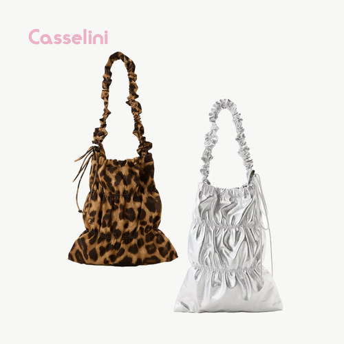 Casselini豹纹褶皱抽绳斜挎女包