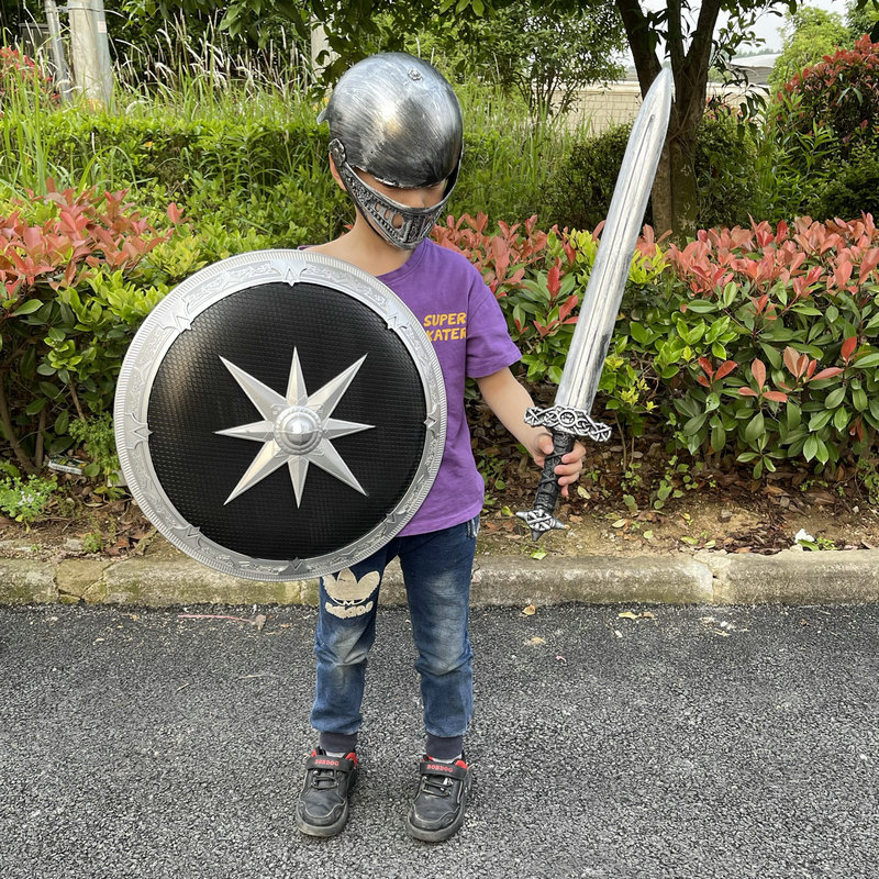 五娃争福罗马帽子盾牌武器图片