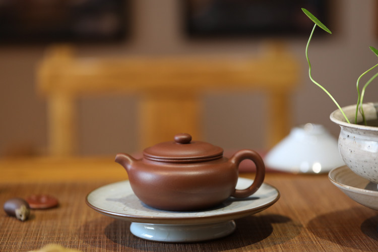 【仿鼓】红棕底槽清仿古扁鼓扁腹紫砂壶 210cc 半手工灰猴的茶