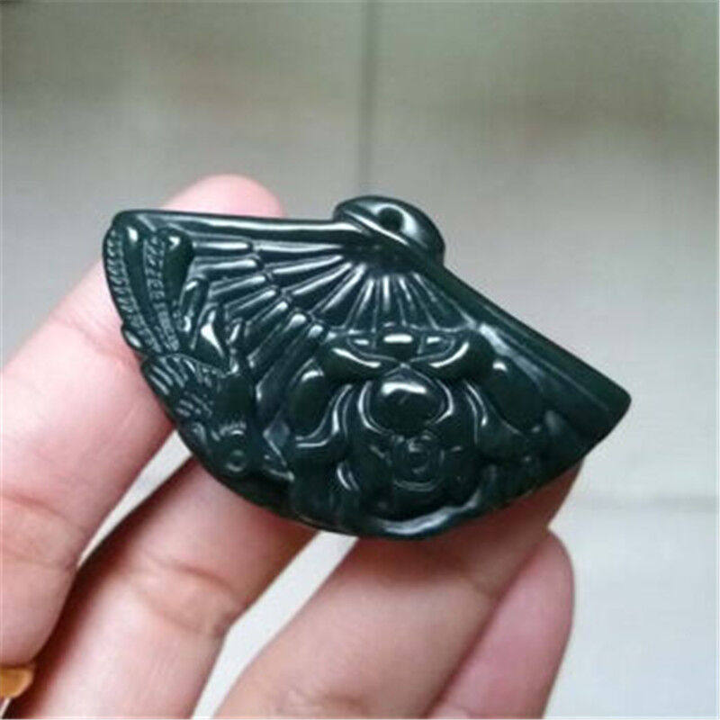 凤戏牡丹天然证书和田青玉