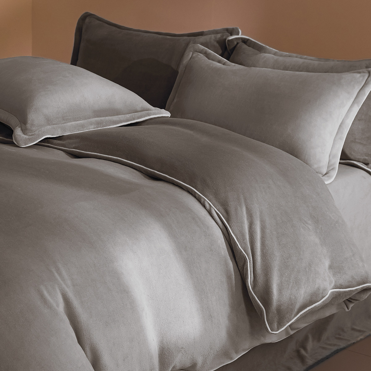 2025新款四件套珊瑚绒冬季加厚保暖牛奶绒双面加绒床单被套床笠款