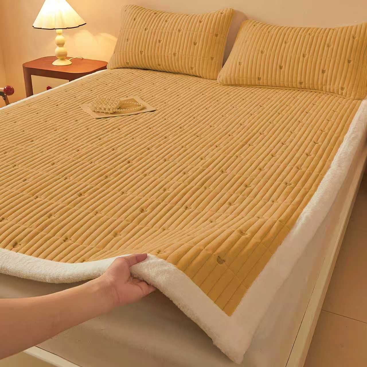 牛奶绒床垫软垫冬季加厚家用卧室