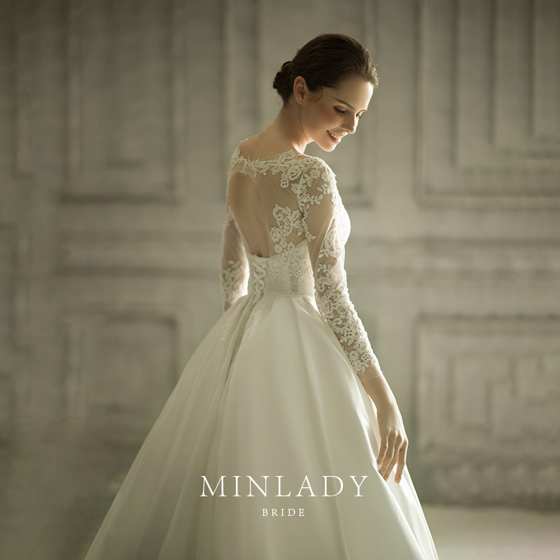 原创缎面婚纱2020新款新娘蕾丝长袖拖尾公主简约显瘦复古宫廷婚纱在类目 女装/女士精品, 婚纱/旗袍/礼服, 婚纱中 - 来自Buy2taobao.com提供专业的淘宝代购服务